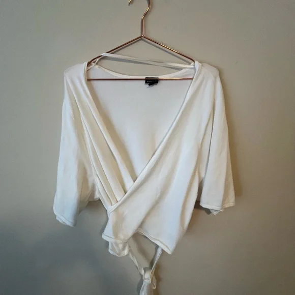 Torrid White 4X Wrap Sweater- Balletcore - Picture 1 of 4
